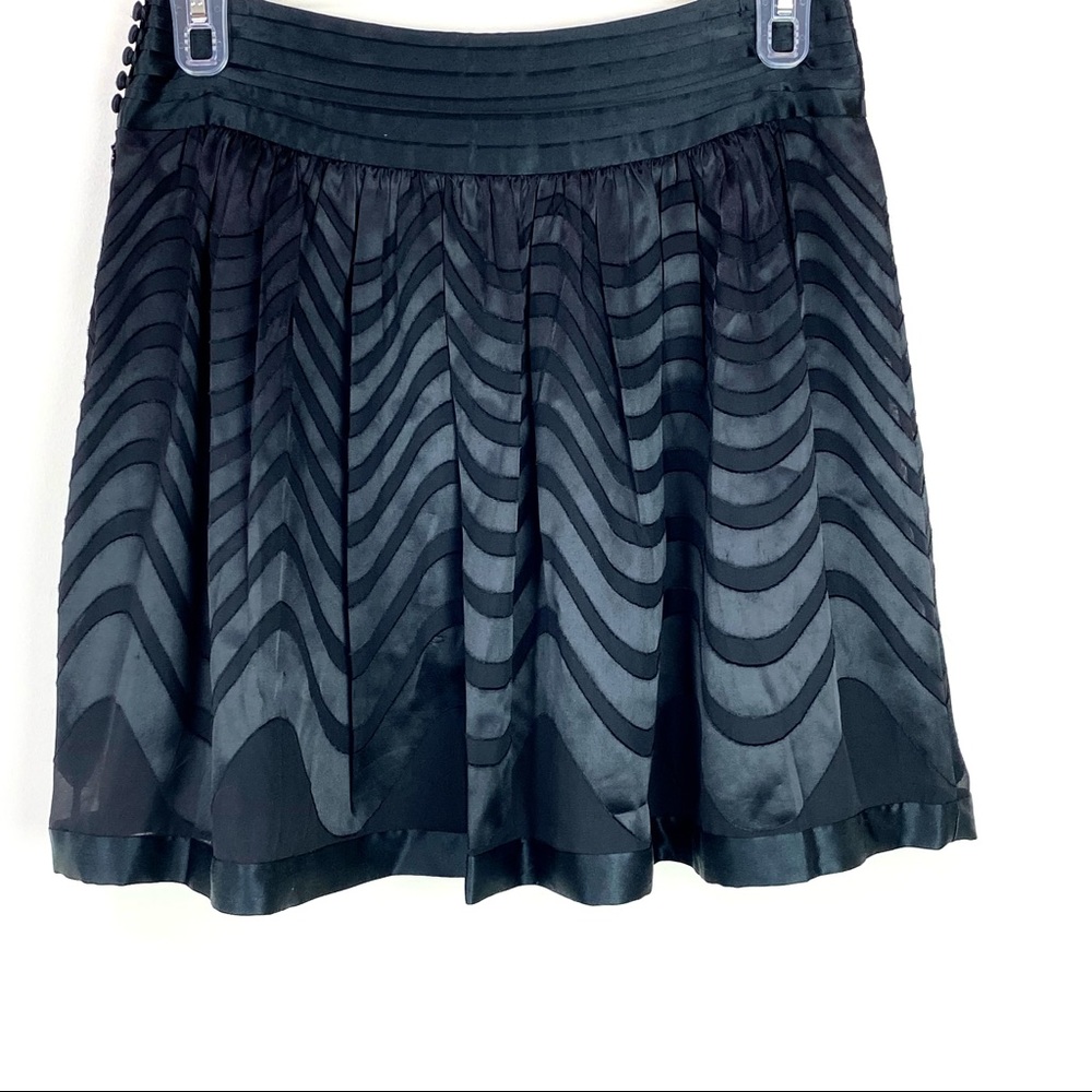 BCBGMaxAzria Silk Blend Mini Skirt. Size 6